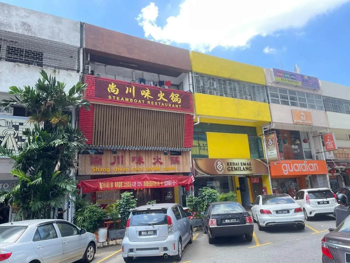 Apartment 10Pax 4 Room Hidden Gem Sri Petaling 3 Min Bukit Jalil Stadium Kuala Lumpur